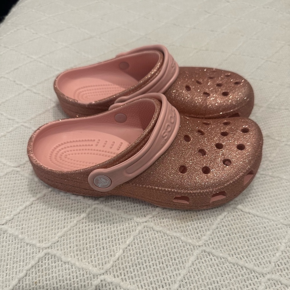 CROCS - pink glitter - size J3